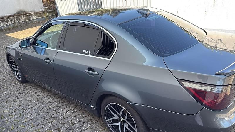 Gebraucht BMW 525 185 PS (136 kW) 2004 Grau Limousine