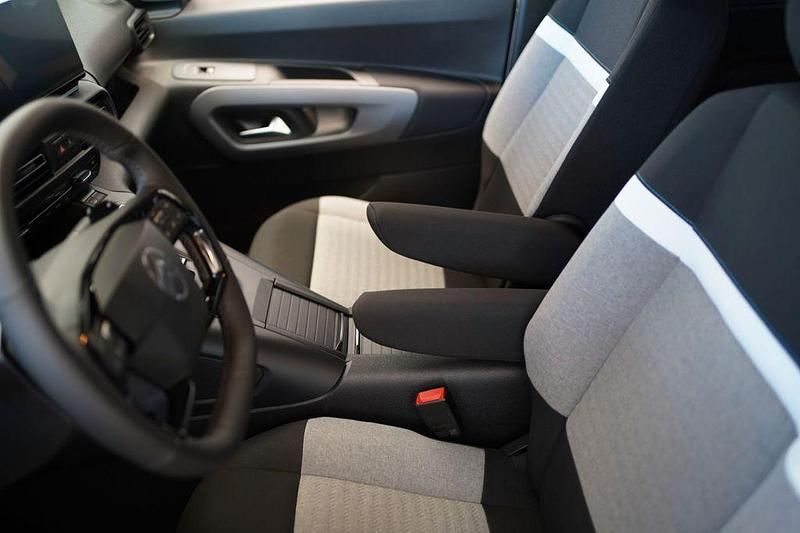 Neu Citroën Berlingo 131 PS (96 kW) 2025 Weiß Van / Kleinbus