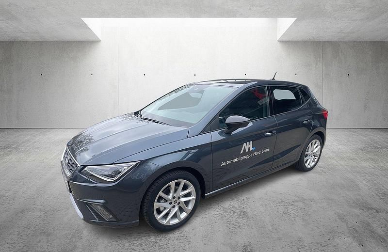 Grau Gebraucht 2025 Seat Ibiza FR Limousine | 19.970 € (Fairer Preis) - Bild 1/4