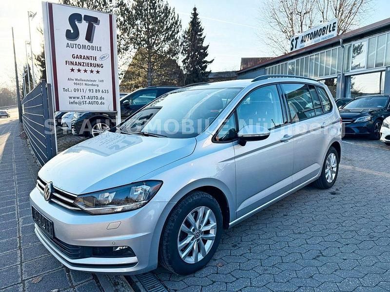 Silber Gebraucht 2019 VW Touran Comfortline Van / Kleinbus | 19.900 € (Guter Preis) - Bild 1/4
