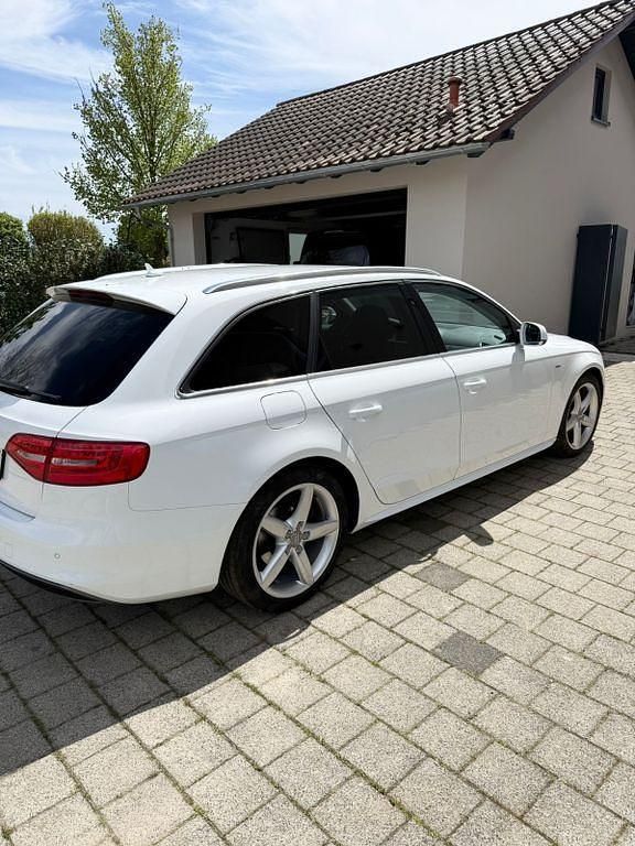 Używany Audi A4 S-Line 150 KM (110 kW) 2015 Biały Kombi
