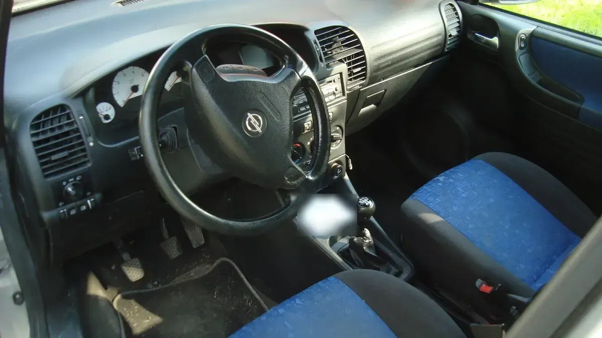Gebraucht Opel Zafira 125 PS (91 kW) 2001 Silber Van / Kleinbus