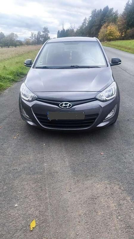 Gebraucht 2014 Hyundai i20 Trend Limousine | 5.500 € (Guter Preis) - Bild 1/4