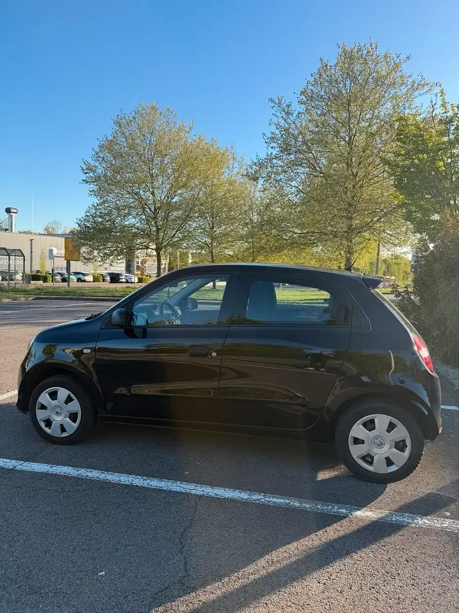 Gebraucht Renault Twingo 71 PS (52 kW) 2015 Schwarz Kleinwagen
