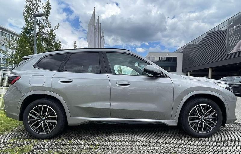 Silber Gebraucht 2024 BMW X1 M Sport SUV | 42.000 € (Etwas zu teuer) - Bild 1/4