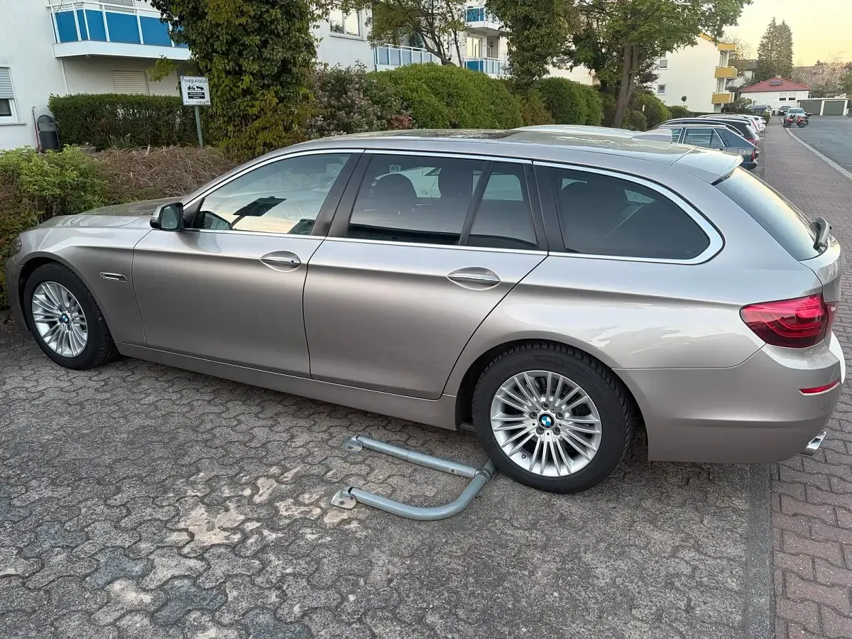 Second-hand BMW 525 218 CP (160 kW) 2014 Andere farben Break