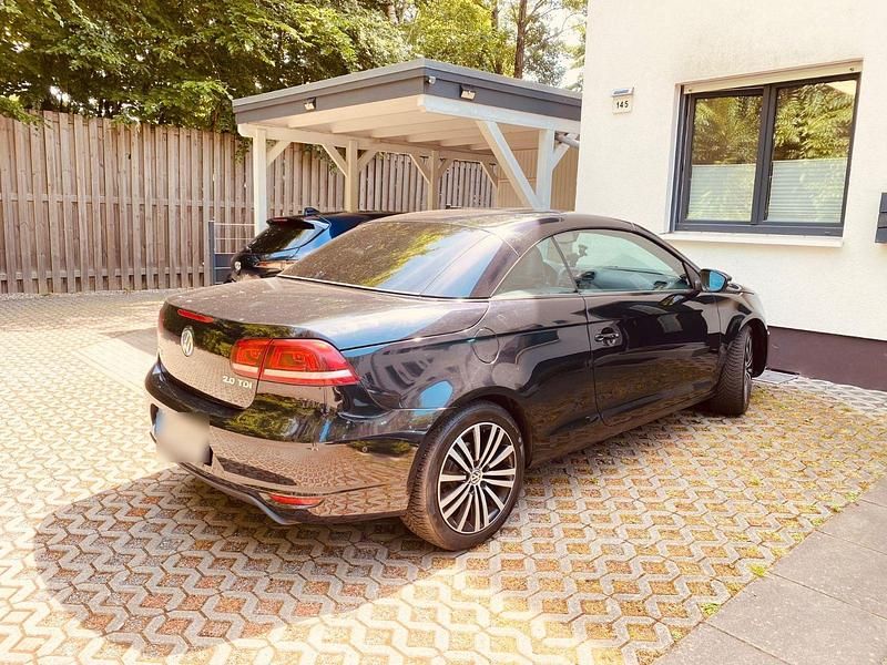 Second-hand VW Eos Exclusive 140 CP (102 kW) 2013 Negru Cabrio