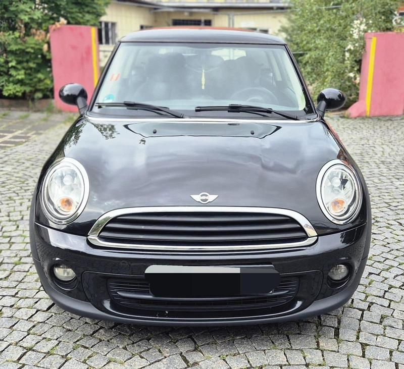 Schwarz Gebraucht 2013 Mini ONE Sport Kleinwagen | 2.150 € (Guter Preis) - Bild 1/4