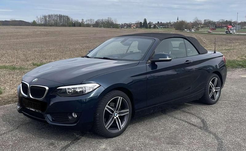 Gebraucht BMW 218 Advantage 136 PS (100 kW) 2017 Blau Cabrio