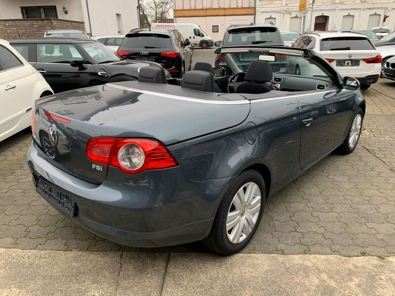 Grau Gebraucht 2006 VW Eos Cabrio | 5.650 € (Fairer Preis) - Bild 1/4