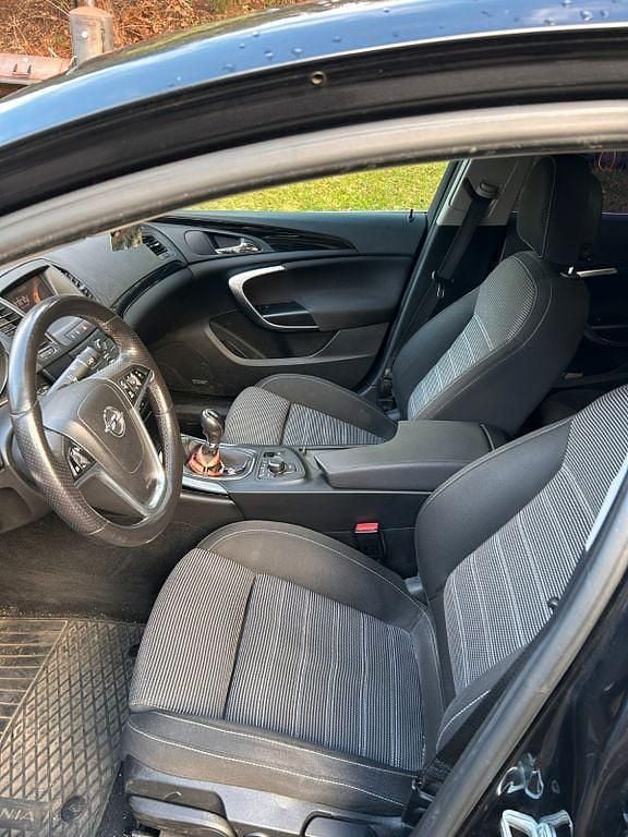 Gebraucht Opel Insignia Cosmo 160 PS (117 kW) 2010 Schwarz Limousine