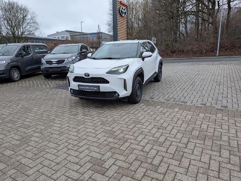 Gebraucht Toyota Yaris Cross Team 116 PS (85 kW) 2022 Super white 2 SUV