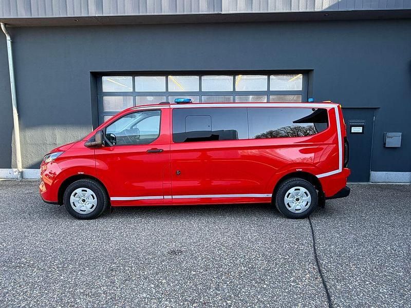 Gebraucht Ford Transit Custom 150 PS (110 kW) 2026 Rot Van / Kleinbus
