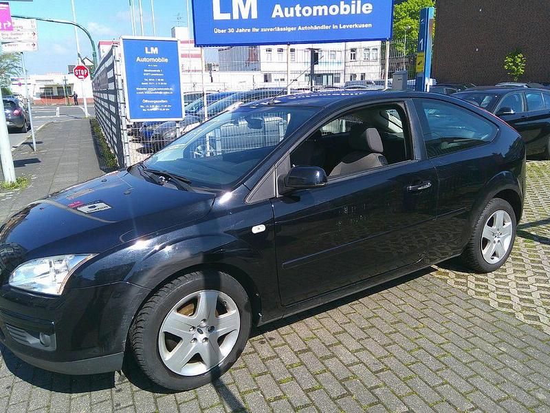 Second-hand Ford Focus Style 101 CP (74 kW) 2007 Negru Berlinǎ