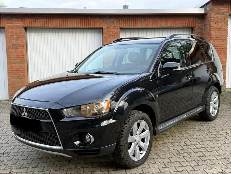 Schwarz Gebraucht 2011 Mitsubishi Outlander SUV | 4.980 € (Superpreis) - Bild 1/4
