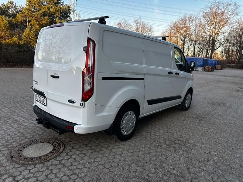 Gebraucht Ford Transit Custom 131 PS (96 kW) 2021 Weiß Van / Kleinbus