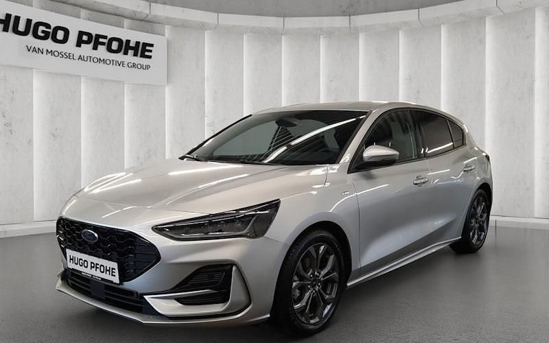 Gebraucht Ford Focus ST-Line X 155 PS (114 kW) 2024 Silber Limousine