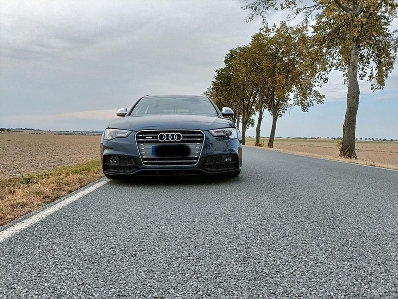 Grau Gebraucht 2008 Audi A4 Sport Kombi | 12.999 € - Bild 1/4