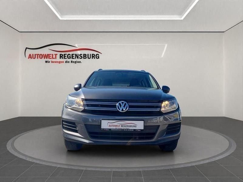 Gebraucht VW Tiguan Trendline 122 PS (89 kW) 2013 Grau SUV