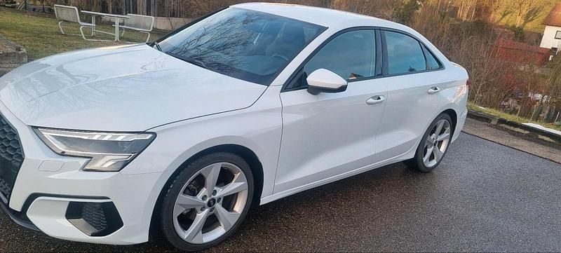 Gebraucht Audi A3 S-Line 150 PS (110 kW) 2022 Weiß Limousine
