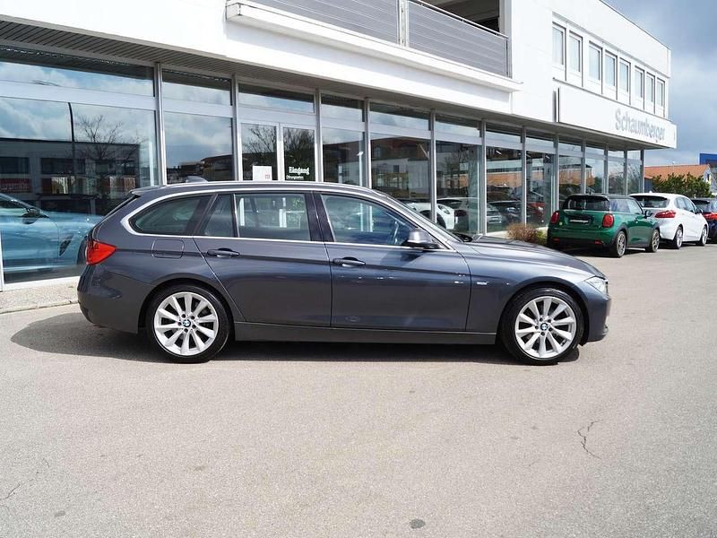 Gebraucht BMW 330 Luxury Line 258 PS (189 kW) 2012 Grau Kombi