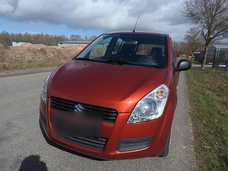 Gebraucht Suzuki Splash 65 PS (47 kW) 2009 Orange Kleinwagen