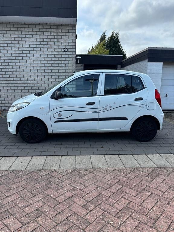 Gebraucht Hyundai i10 Classic 69 PS (50 kW) 2012 Weiß Kleinwagen