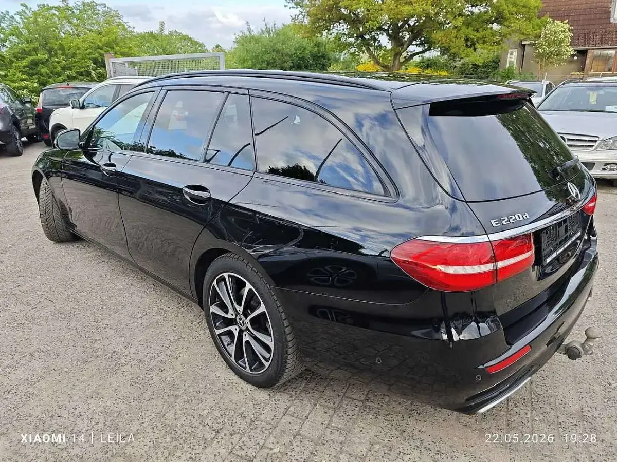 Second-hand Mercedes E220 Avantgarde 194 CP (142 kW) 2019 Negru Break
