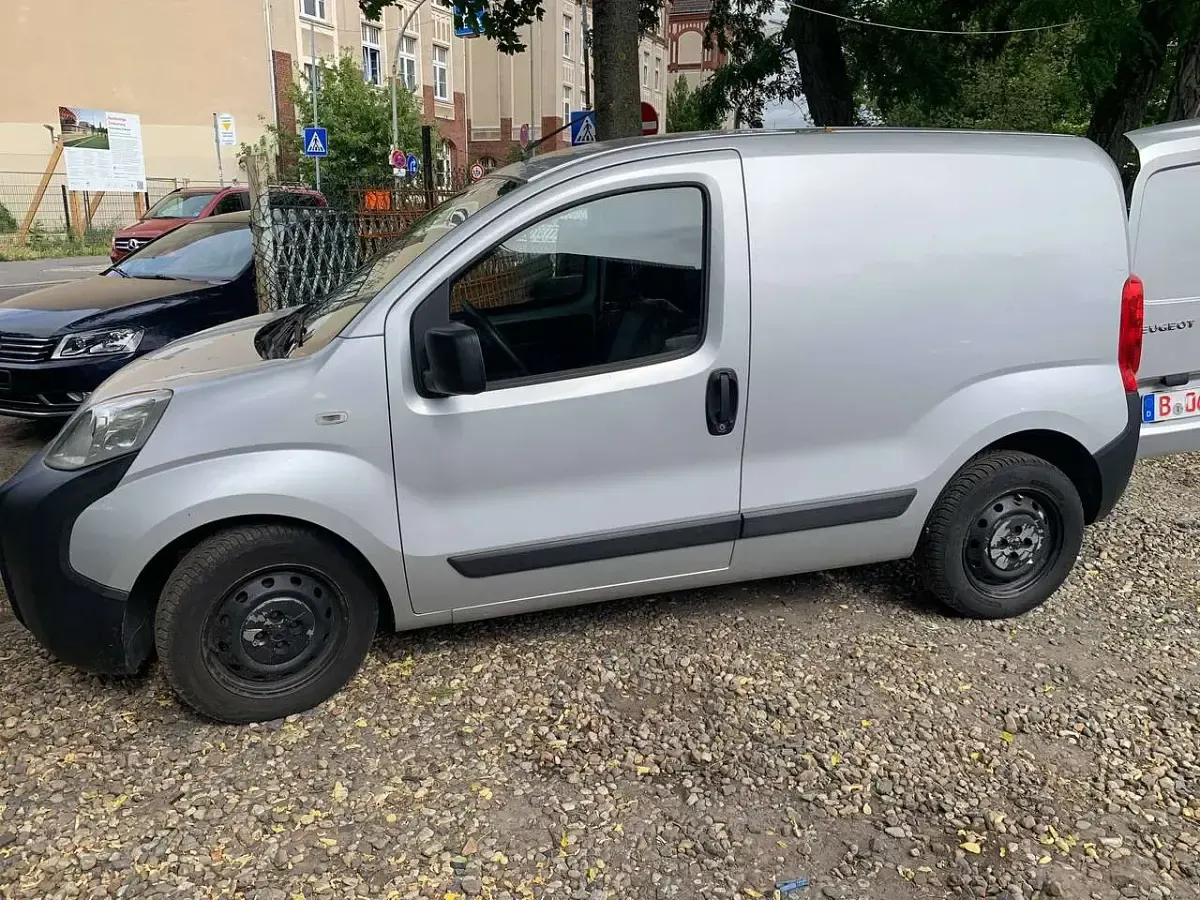 Gebraucht Peugeot Bipper Basis 75 PS (55 kW) 2012 Grau metall Van / Kleinbus