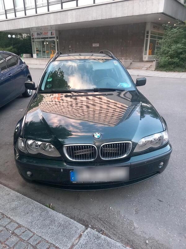 Grün Gebraucht 2004 BMW 318 Kombi | 1.100 € (Fairer Preis) - Bild 1/4