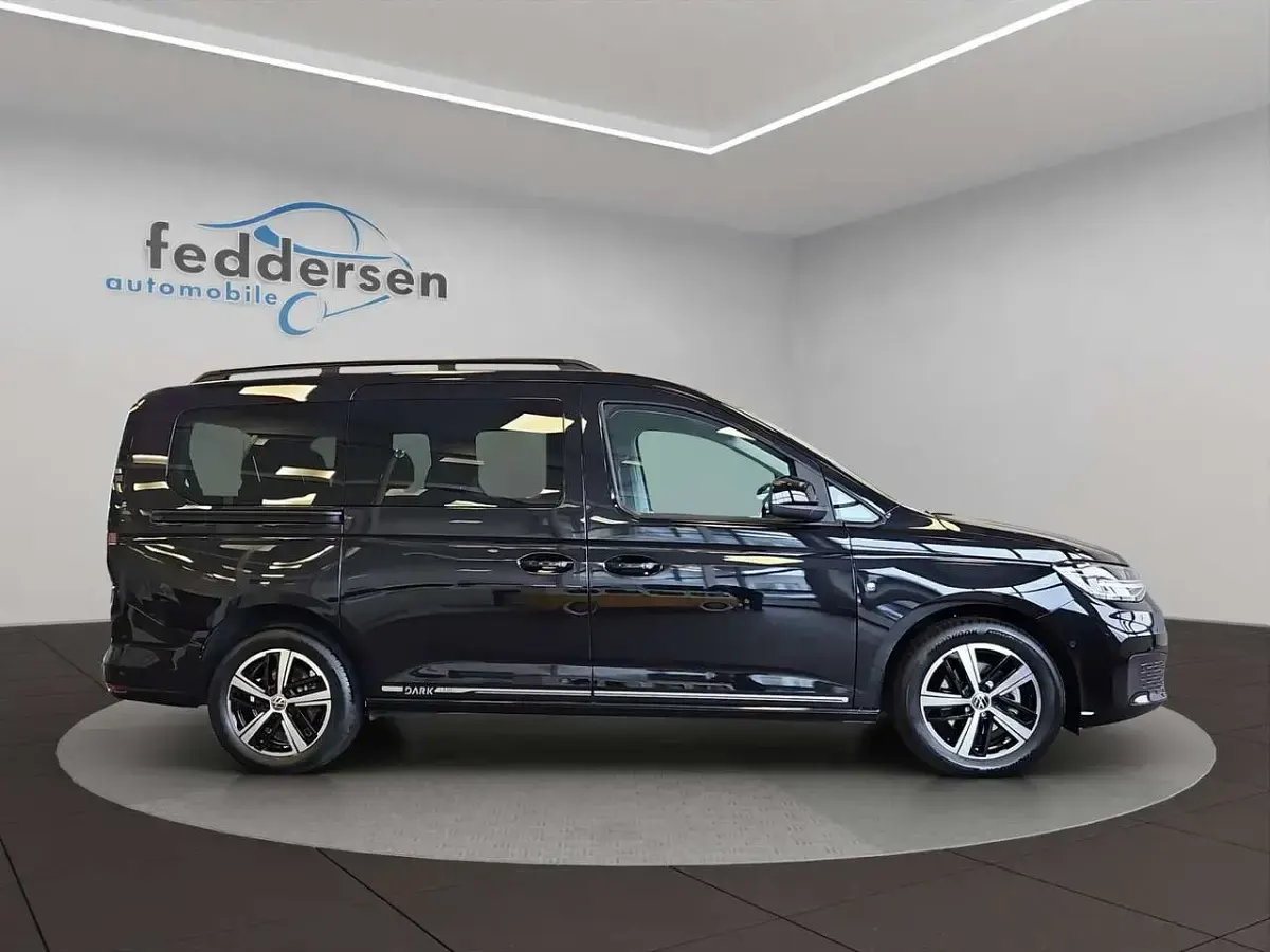 Gebraucht VW Caddy Dark Label 122 PS (89 kW) 2024 Deep black perleffekt Van / Kleinbus