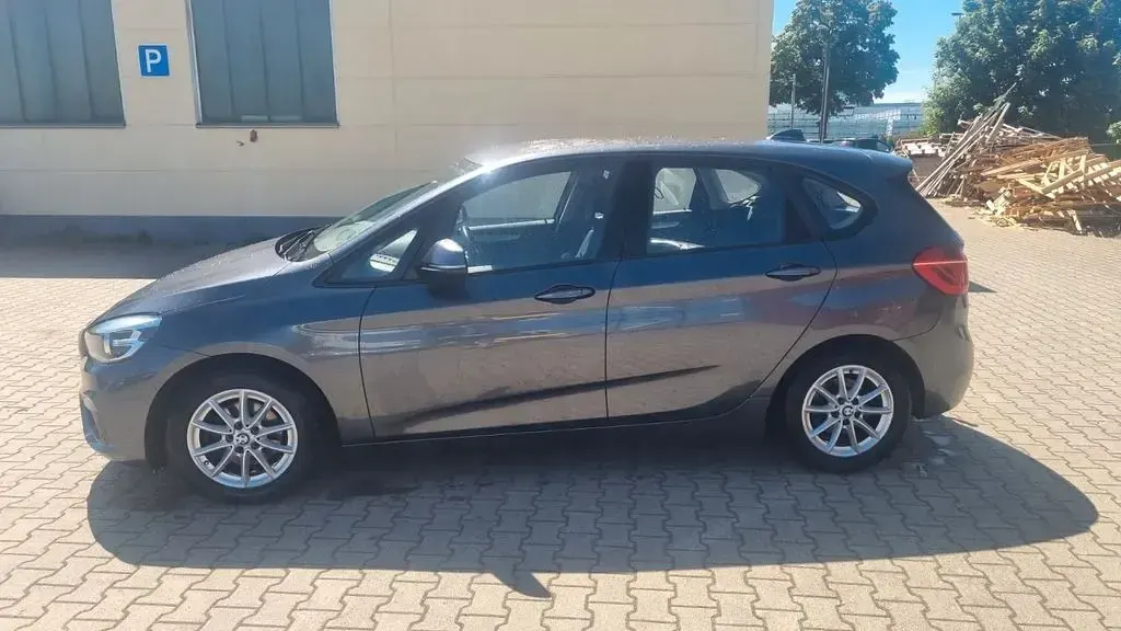 Gebraucht BMW 216 Advantage 116 PS (85 kW) 2017 Grau Kombi