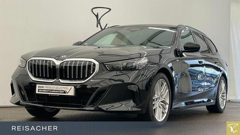 Gebraucht BMW 540 Comfort Edition 286 PS (210 kW) 2024 Saphirschwarz metallic Kombi