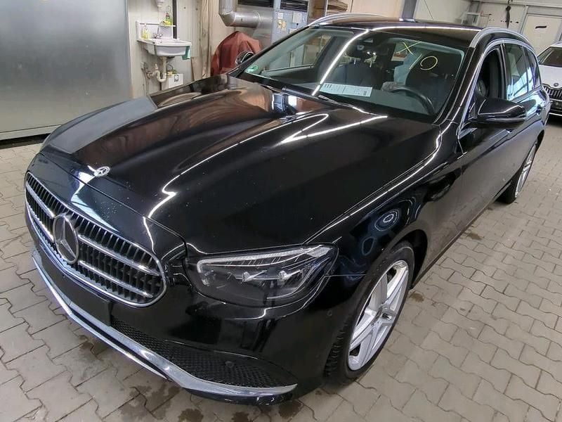 Gebraucht Mercedes E300 306 PS (225 kW) 2022 Schwarz Kombi