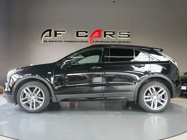 Gebraucht Cadillac XT4 230 PS (169 kW) 2022 Stellar black SUV