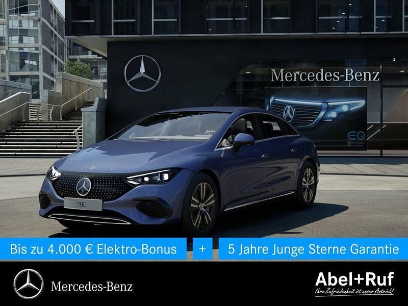 Blau Gebraucht 2024 Mercedes EQE300 Electric Art Limousine | 44.349 € (Guter Preis) - Bild 1/4