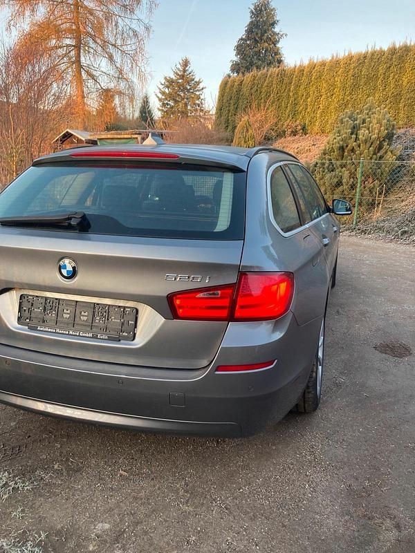 Gebraucht BMW 520 184 PS (135 kW) 2012 Kombi