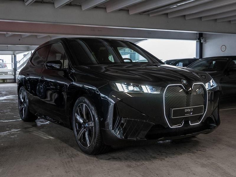 Neu BMW iX 300 kW (408 PS) 2025 Schwarz SUV