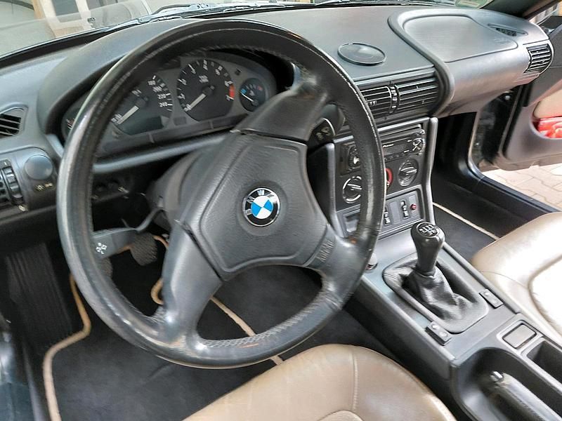 Gebraucht BMW Z3 140 PS (102 kW) 1996 Schwarz Cabrio