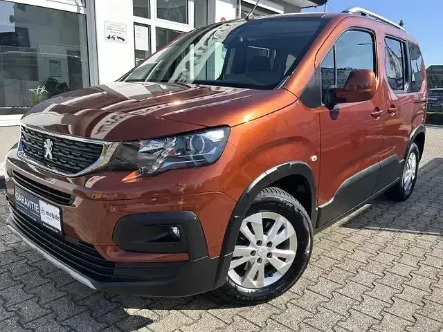 Gebraucht Peugeot Rifter Allure 131 PS (96 kW) 2021 Braun Van / Kleinbus