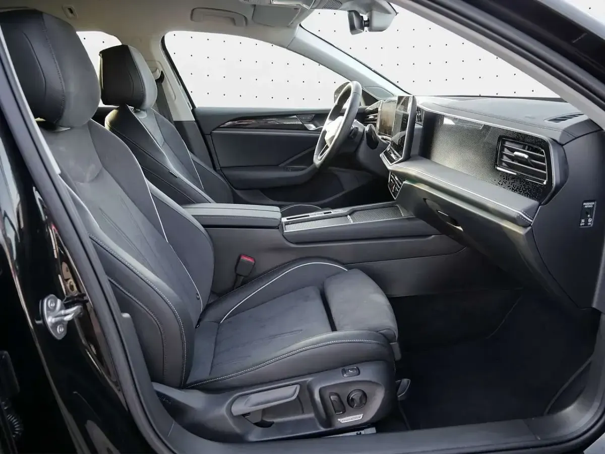 Gebraucht VW Passat Business 150 PS (110 kW) 2025 Grenadillschwarz metallic Kombi