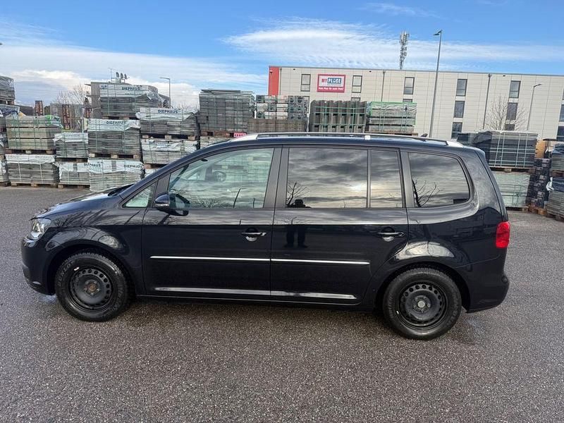 Gebraucht VW Touran 140 PS (102 kW) 2011 Schwarz Van / Kleinbus