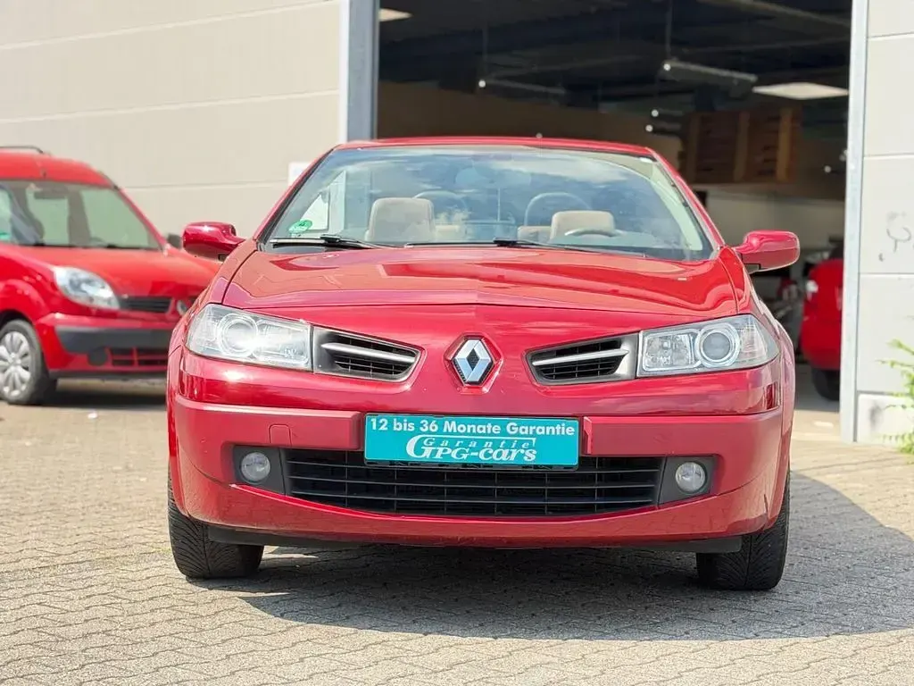 Gebraucht Renault Mégane Cabriolet Exception 111 PS (81 kW) 2009 Rot Cabrio