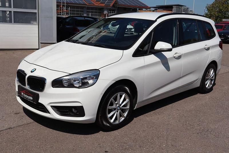 Weiß Gebraucht 2015 BMW 218 Gran Tourer Advantage Van / Kleinbus | 7.990 € (Guter Preis) - Bild 1/4