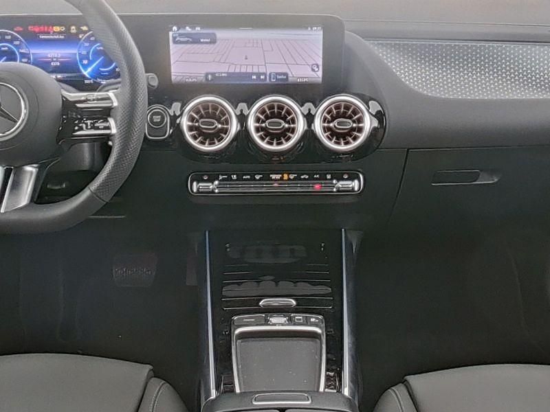 Gebraucht Mercedes EQA250 Advanced 139 kW (190 PS) 2024 Unilack nachtschwarz SUV