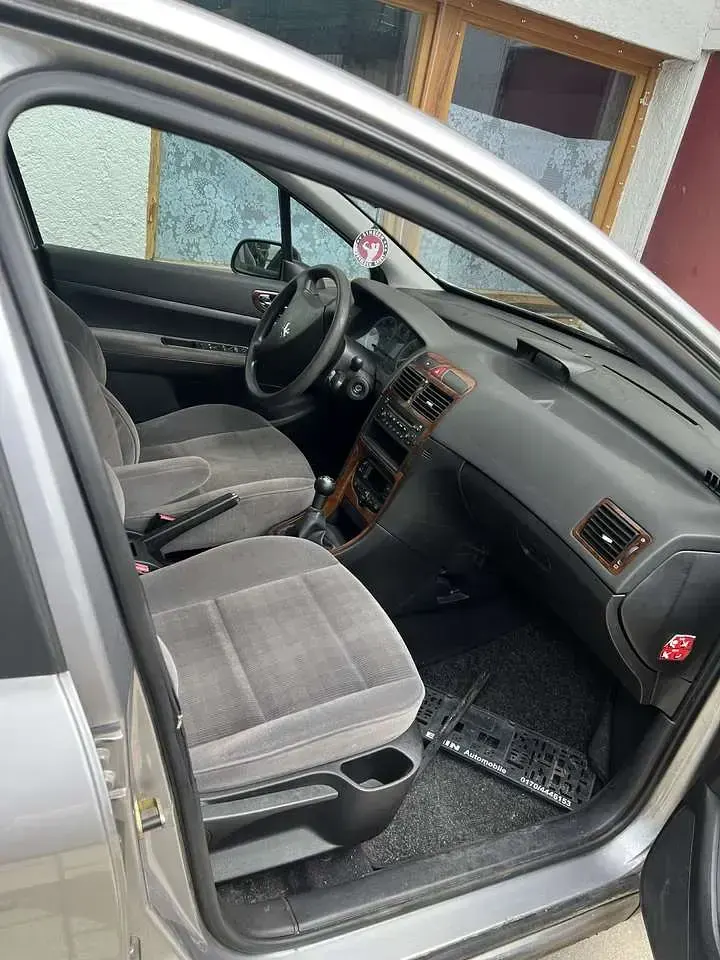 Gebraucht Peugeot 307 90 PS (66 kW) 2002 Limousine