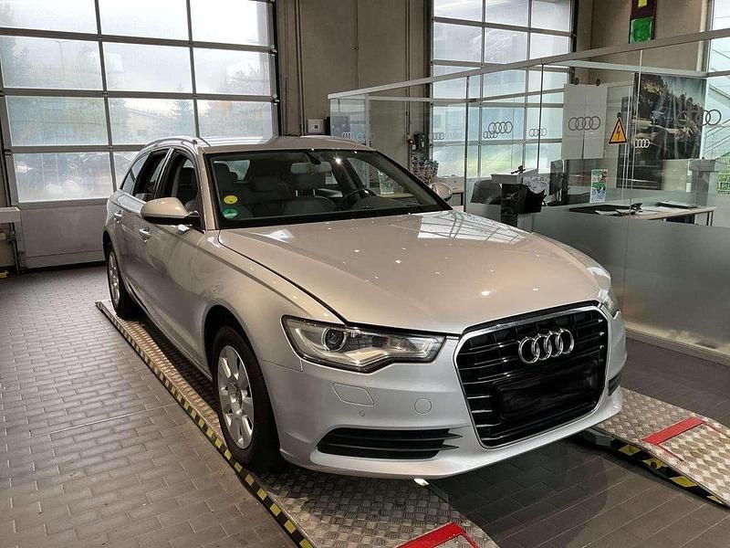 Gebraucht Audi A6 204 PS (150 kW) 2011 Eissilber metallic Kombi
