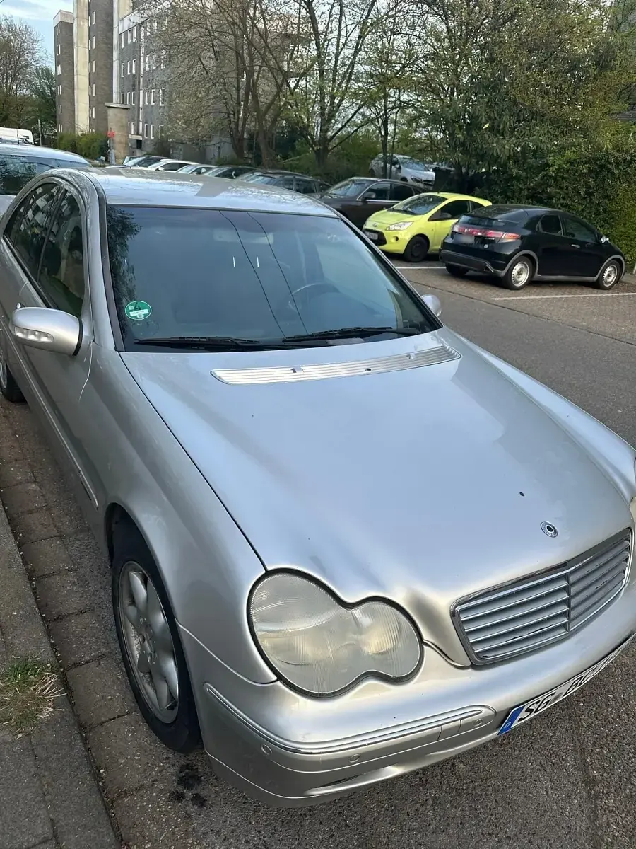 Gebraucht Mercedes C270 170 PS (125 kW) 2002 Silber Limousine