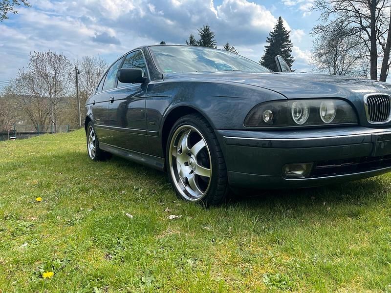 Usado BMW 2000 150 HP (110 kW) 2000 Sedan