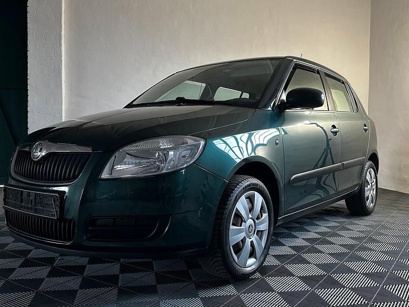 Grün Gebraucht 2008 Skoda Fabia Kleinwagen | 4.290 € (Etwas zu teuer) - Bild 1/4